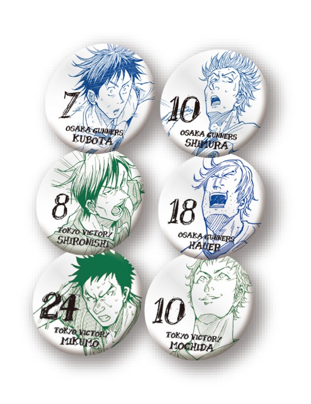 6等の缶バッジ3種類。2パターンからどちらか1つを選択できる。(C)Tsujitomo/Masaya Tsunamoto /KODANSHA