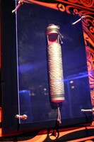 ドラマで実際に使用された「猿手」の筒。