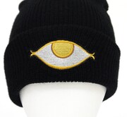 「ヤン・バレンタインニットキャップ」特徴的な目のマークは刺繍で再現されている。(C)平野耕太／少年画報社