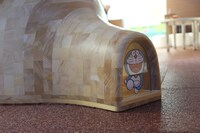 出口には「ガリバートンネル」を通って小さくなったドラえもんが。(C)Fujiko-Pro