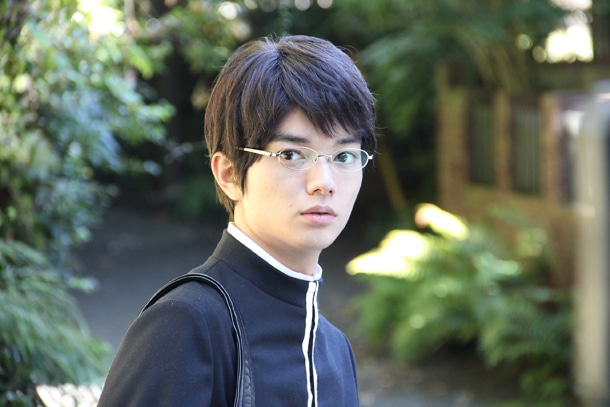 「CLAMPドラマ ホリック xxxHOLiC」より、四月一日君尋役の染谷将太。(C)2013 WOWOW (C)2013 CLAMP/講談社