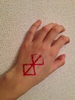 コミックナタリー記者も身を捧げました。