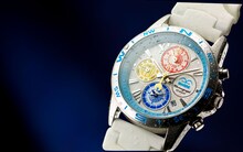 マリンスポーツにも適した10気圧防水で、裏ブタには気密性の高いスクリューバックを採用。(C)尾田栄一郎／集英社・フジテレビ・東映アニメーション