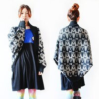 「だんなモブカーディガン」の黒。