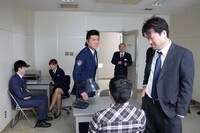 TVドラマ「めしばな刑事タチバナ」の場面写真。