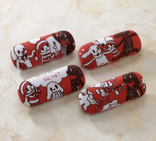 「四季てぬぐいメガネケース」 OCHIBISAN (c) MOYOCO ANNO