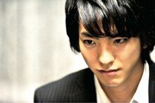 「凍牌〈劇場版〉」のワンシーン。(C)志名坂高次（ヤングチャンピオン）2006 (C)2013志名坂高次（ヤングチャンピオン）／エスピーオー