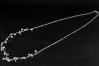 「マギ 白ルフ ネックレス」(C)大高忍／小学館・マギ製作委員会・MBS