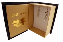 「マギ 白ルフ ピアス」(C)大高忍／小学館・マギ製作委員会・MBS