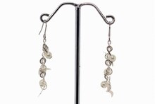 「マギ 白ルフ ピアス」(C)大高忍／小学館・マギ製作委員会・MBS