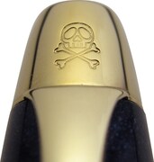 スカル（ドクロ）マークが刻印されたキャップの先（c）Leiji Matsumoto