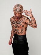 黒河剣太役を演じる上地雄輔。