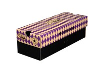 作品を象徴するダイヤパターンと、ALL STARのロゴが入ったシックな色調の特製デザインBOX。(C)荒木飛呂彦/集英社・ジョジョの奇妙な冒険製作委員会