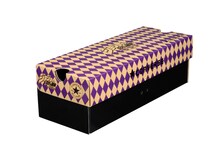 作品を象徴するダイヤパターンと、ALL STARのロゴが入ったシックな色調の特製デザインBOX。(C)荒木飛呂彦/集英社・ジョジョの奇妙な冒険製作委員会