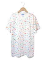 Tシャツ「ひみつ道具」。おもちゃ箱の中身を散りばめたようなイメージでひみつ道具がパターン化されている。(C)Fujiko-Pro