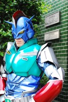 5月25日に秋葉原の一部書店には、アクション仮面が登場する。