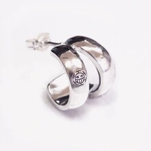 ワンピース トラファルガー・ロー silver925 ピアス（価格：1万2600円）(C)尾田栄一郎／集英社・フジテレビ・東映アニメーション