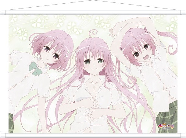 限定販売される「A2サイズタペストリー（モモ・ララ・ナナ通常）」。