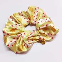 河了貂のシュシュ。