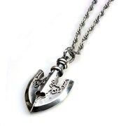 「鏃大ネックレス」(c)LUCKY LAND COMMUNICATIONS / SHUEISHA