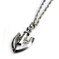 「鏃大ネックレス」(c)LUCKY LAND COMMUNICATIONS / SHUEISHA