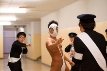 映画「HK／変態仮面」場面写真 (c)あんど慶周／集英社・2013「HENTAI KAMEN」製作委員会