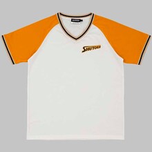 「黒子のバスケ Tシャツ 練習着 秀徳高校」。 (c)藤巻忠俊／集英社・黒子のバスケ製作委員会