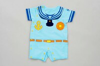 「ロンパース＆スタイ（東方仗助）」のロンパース。(c)荒木飛呂彦＆LUCKY LAND COMMUNICATIONS／集英社