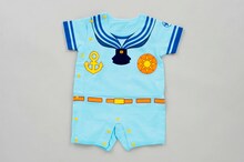 「ロンパース＆スタイ（東方仗助）」のロンパース。(c)荒木飛呂彦＆LUCKY LAND COMMUNICATIONS／集英社