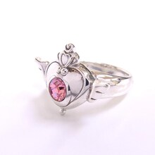 「美少女戦士セーラームーンSuperS ブローチデザインリング silver925」シルバー。(C)Naoko Takeuchi (C)武内直子・PNP・東映アニメーション