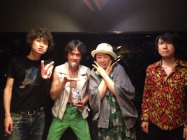 忘れらんねえよ、ホストクラブで久保ミツロウをおもてなし