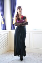 幻蜂汐璃の叔母、若槻華恵を演じる優香。(C)2014 枢やな／スクウェアエニックス (C)2014 映画「黒執事」製作委員会