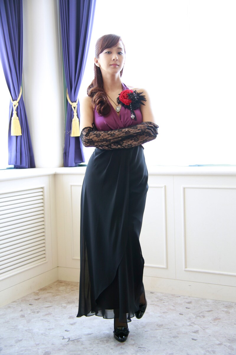 幻蜂汐璃の叔母、若槻華恵を演じる優香。(C)2014 枢やな／スクウェアエニックス (C)2014 映画「黒執事」製作委員会