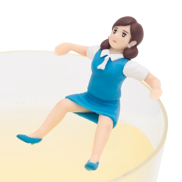 「ふんぞりフチ子」(c)タナカカツキ2013/KITAN CLUB