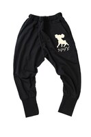 ザ・フールのサルエルパンツ。(c)荒木飛呂彦＆LUCKY LAND COMMUNICATIONS／集英社