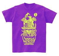 鮪オーケストラによる新作Tシャツ「FLYING JUICER」。（パープル）