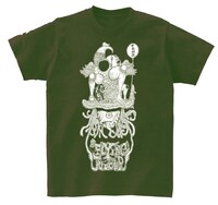 鮪オーケストラによる新作Tシャツ「FLYING JUICER」。（オリーブ）