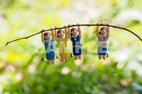 「コップのフチ子Magazineプラス」より。(c)タナカカツキ2013/KITAN CLUB