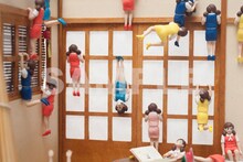 「コップのフチ子 ポストカードブック」より。(c)タナカカツキ2013/KITAN CLUB