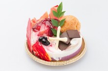 イベントで販売される「カンナギとアカチのケーキ」。 (C)渡瀬悠宇・小学館／アラタカンガタリ製作委員会