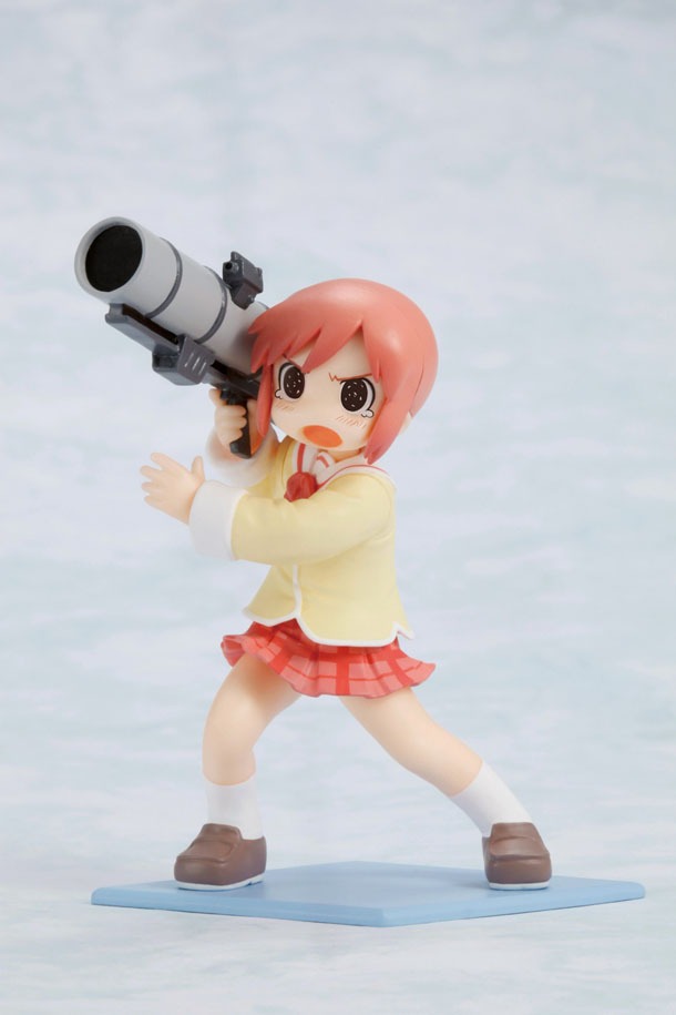 「トイズワークスコレクションよんてんご 日常 完全数量限定版」の立花みさと。(C)あらゐけいいち・角川書店／東雲研究所