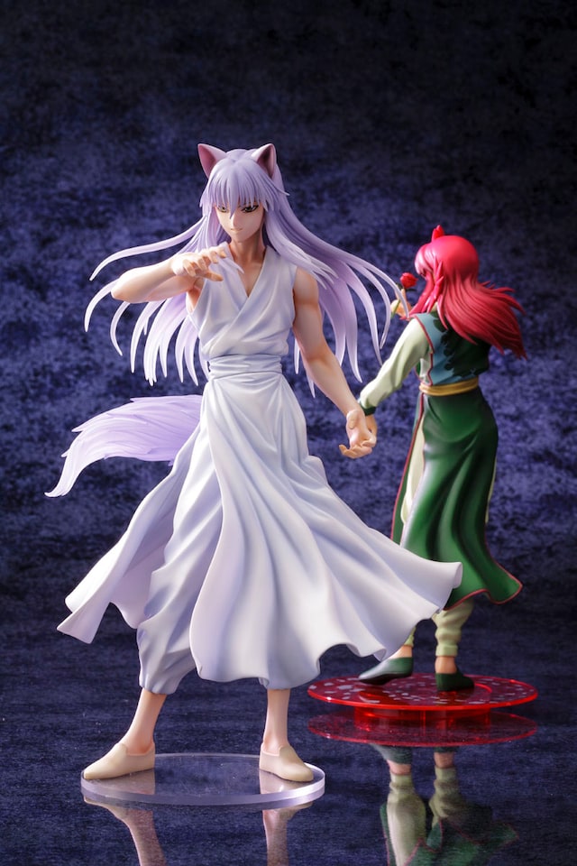 フィギュア「妖狐蔵馬」（手前）とフィギュア「蔵馬」（奥）。原作/冨樫義博「幽☆遊☆白書」（集英社「ジャンプコミックス」刊）(C)Yoshihiro Togashi 1990年-1994年 (C)ぴえろ／集英社