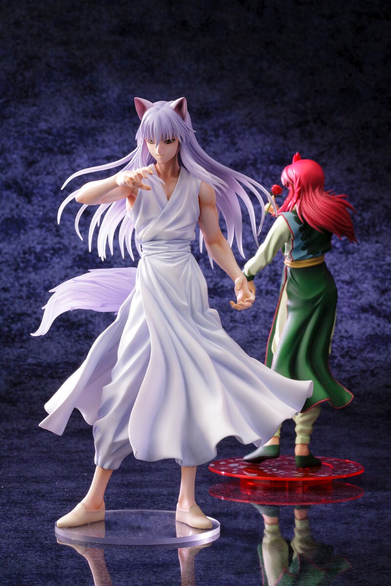 フィギュア「妖狐蔵馬」（手前）とフィギュア「蔵馬」（奥）。原作/冨樫義博「幽☆遊☆白書」（集英社「ジャンプコミックス」刊）(C)Yoshihiro Togashi 1990年-1994年 (C)ぴえろ／集英社