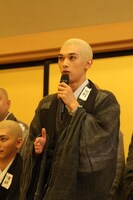 田村正助役の吉沢亮。