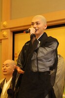 渡辺由紀役の鍵本輝（Lead）。
