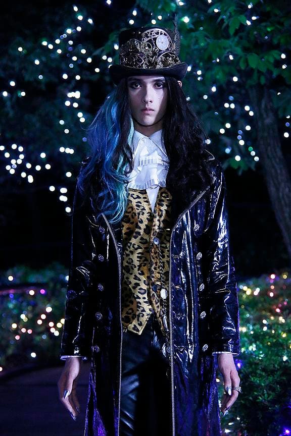 映画 黒執事 原作ベースにした葬儀屋役に栗原類が決定 コミックナタリー