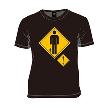 「『進撃の巨人』× 193t デザインTシャツ [注意]」フロントデザイン。(c)諫山創／講談社