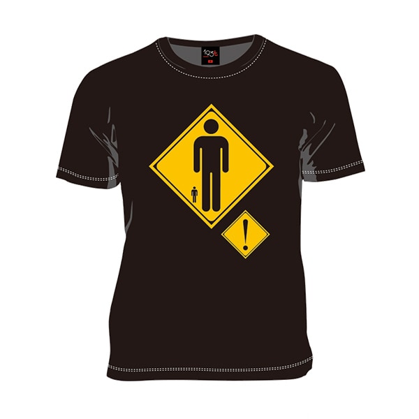 「『進撃の巨人』× 193t デザインTシャツ [注意]」フロントデザイン。(c)諫山創／講談社