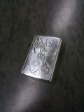 アカギ」ZIPPOが特装版の特典に、アカギと鷲巣を刻印 - コミックナタリー