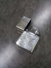 「アカギ」28巻の特装版に付くZIPPOのサンプル。